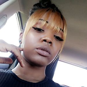 Meet your Posher, Ayzia